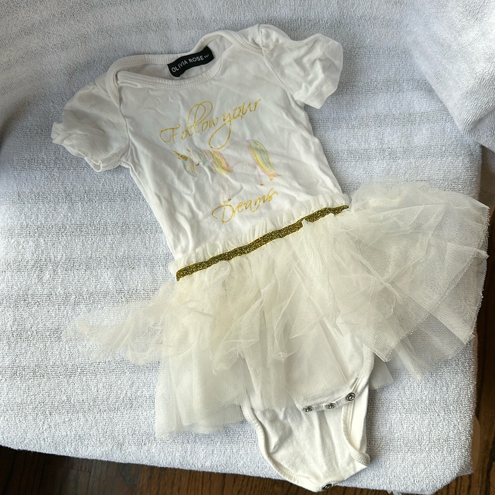 Olivia rose girl tutu skirt onesie 6-12m
